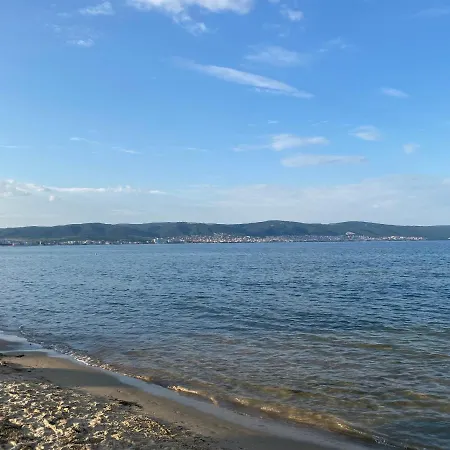 Esperanto 403 Large Sunny Apartment *