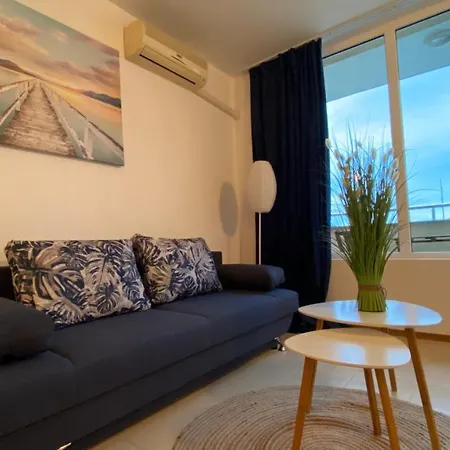 Esperanto 403 Large Sunny Apartment *