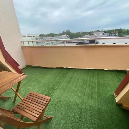 Esperanto 403 Large Sunny Apartment
