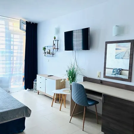 Esperanto 403 Large Sunny Apartment
